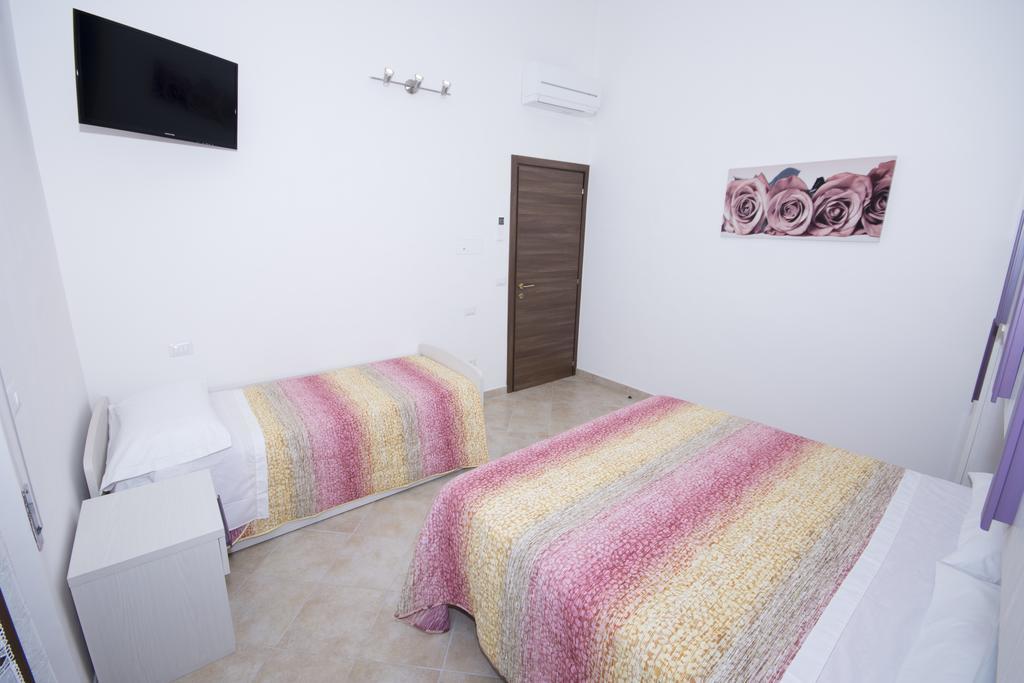 La Casa Di Tina Διαμέρισμα Colonnella Δωμάτιο φωτογραφία