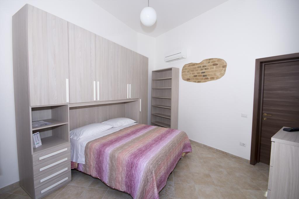 La Casa Di Tina Διαμέρισμα Colonnella Δωμάτιο φωτογραφία