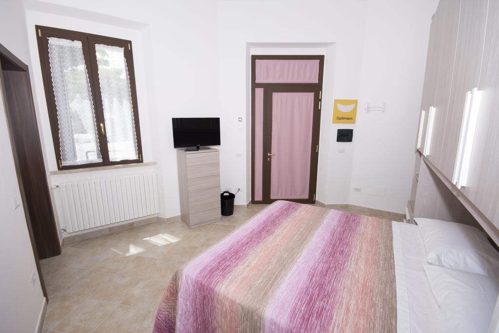 La Casa Di Tina Διαμέρισμα Colonnella Δωμάτιο φωτογραφία