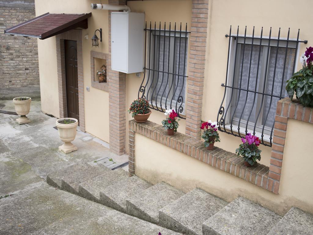 La Casa Di Tina Διαμέρισμα Colonnella Δωμάτιο φωτογραφία