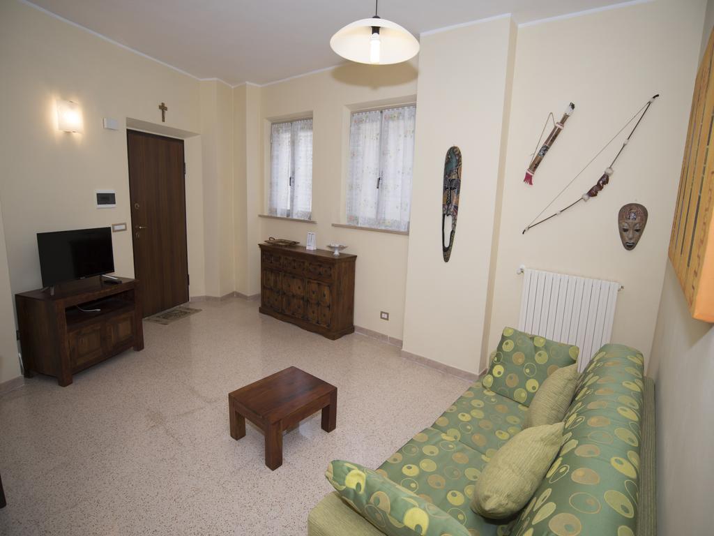 La Casa Di Tina Διαμέρισμα Colonnella Δωμάτιο φωτογραφία