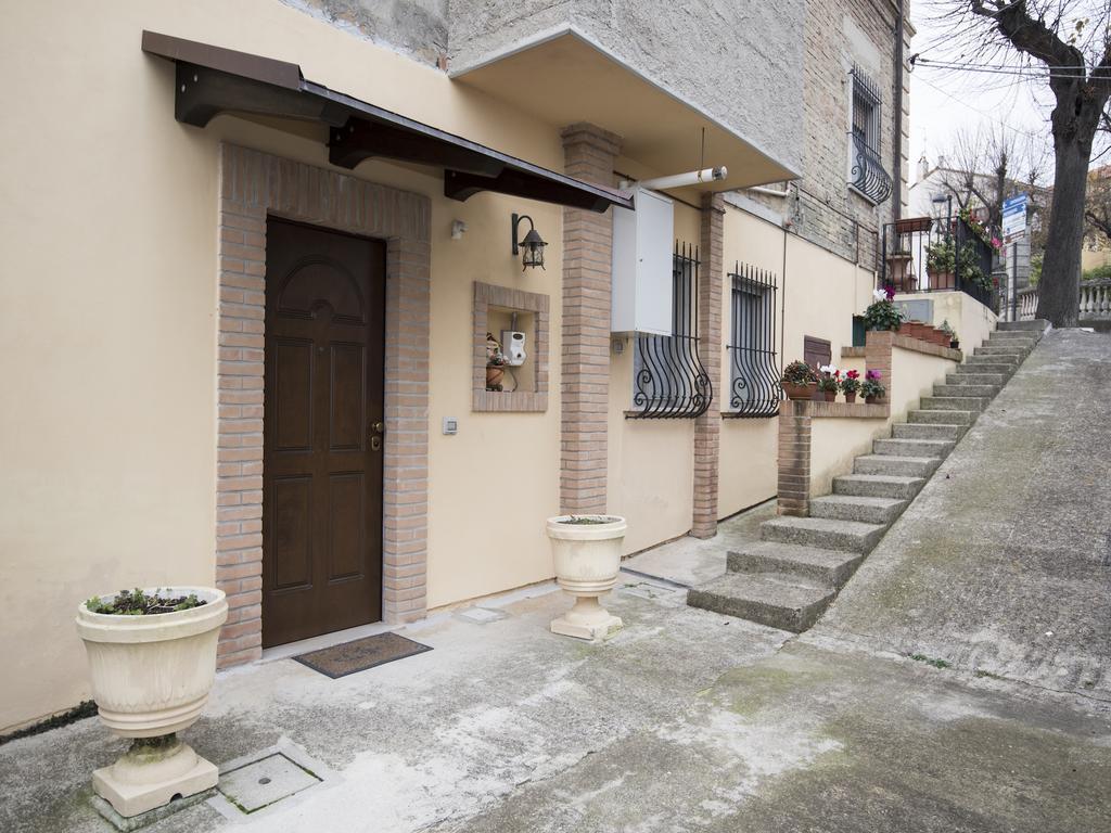 La Casa Di Tina Διαμέρισμα Colonnella Δωμάτιο φωτογραφία